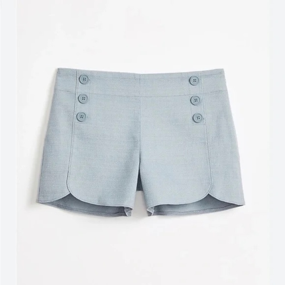 NWT LOFT Light Blue Buttoned Riveria Short size 6